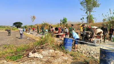 TMMD Reguler ke-130 Kodim Klaten Dorong Warga Jaga Jalan Beton Hasil Pembangunan