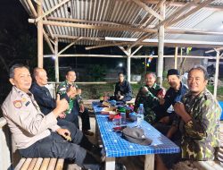 Babinsa Kalikotes Bersama TNI-Polri dan Pemdes Patroli Wilayah, Jaga Keamanan Lingkungan