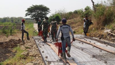 Satgas TMMD Kodim 0723/Klaten Kerjakan Jalan Beton