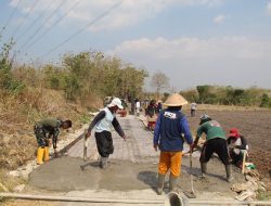 Pembangunan Jalan Beton Diharapkan Permudah Mobilitas Masyarakat Trucuk